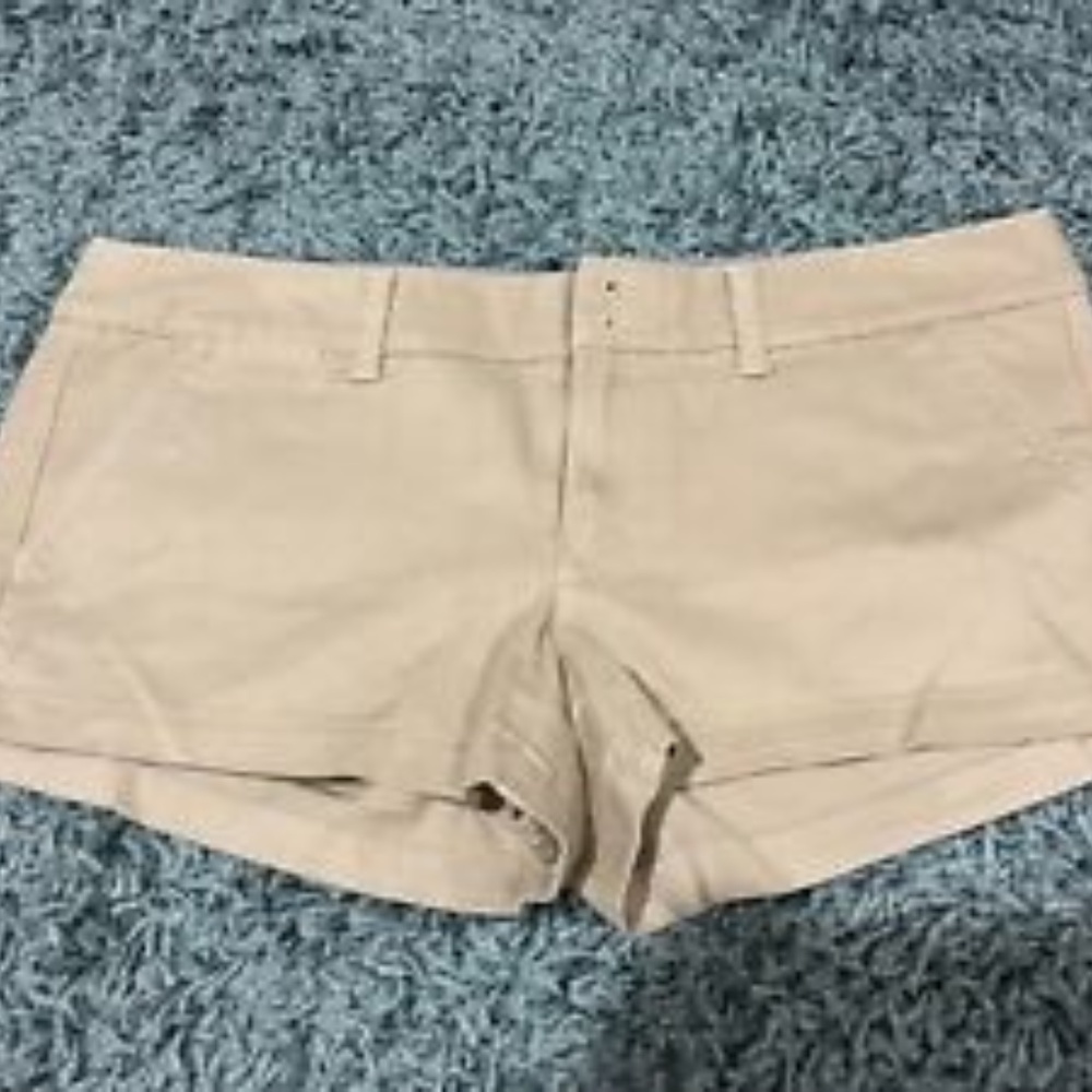 AMERICAN EAGLE SHORTS SIZE 8